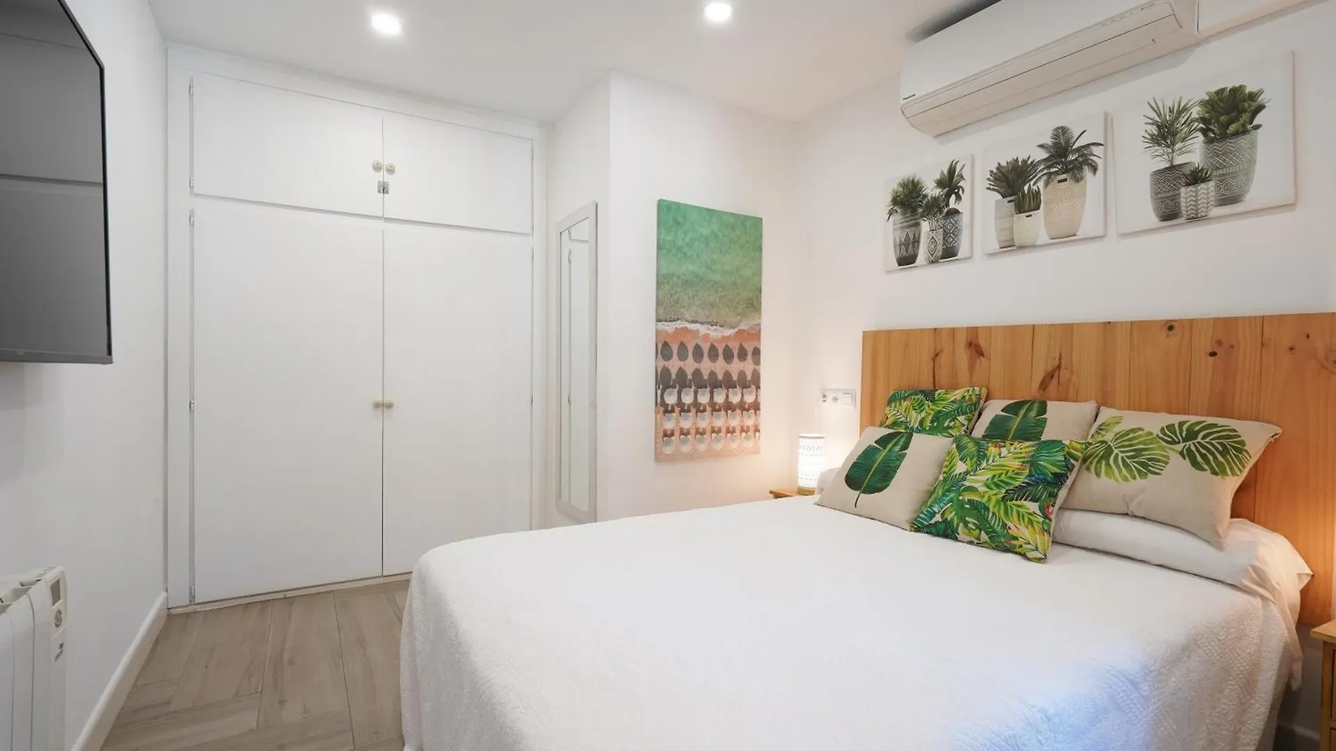 Apartment-4People-Parking-Castelledefels-Bikes-Bbq Castelldefels 0*,  Spain
